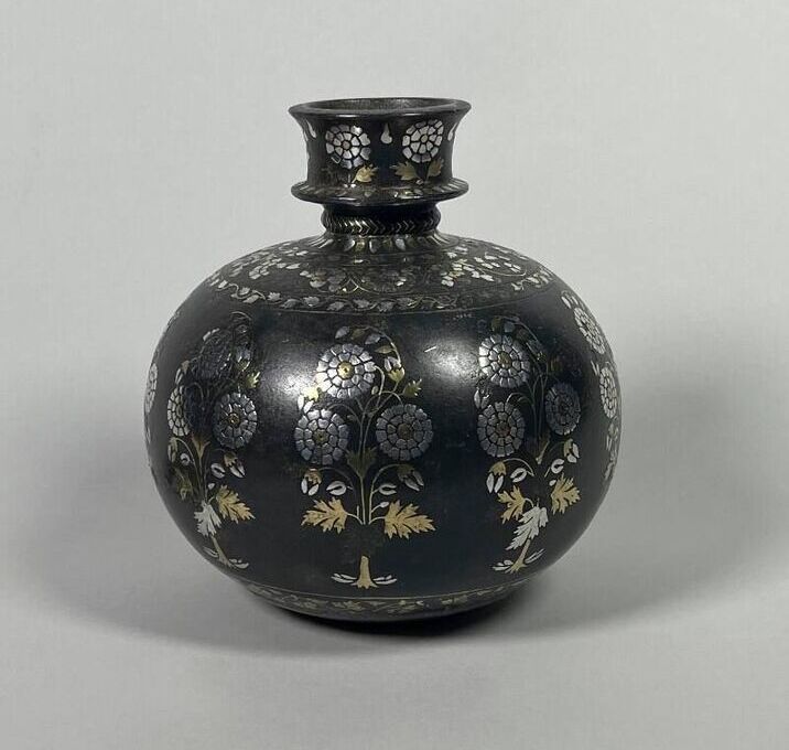 Bidri Huqqa (Water Pipe) Bowl with Roses